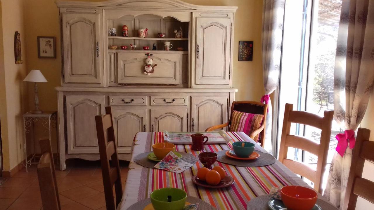 Les Chardons Bleus Bed & Breakfast Lorgues Ngoại thất bức ảnh